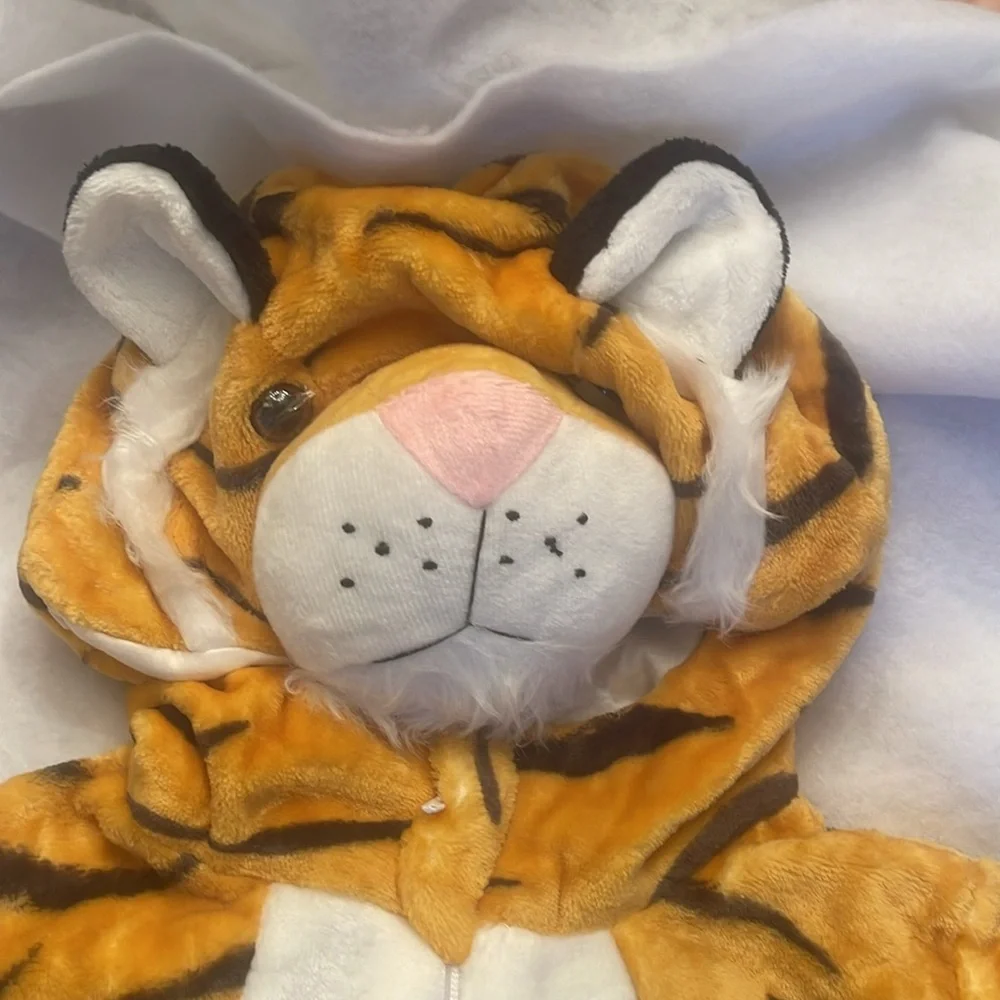 Tiger Striped Baby Onesie Costume super soft nwt 110 or size 4